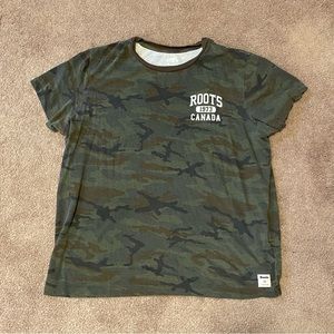 Roots Canada women’s camo tshirt